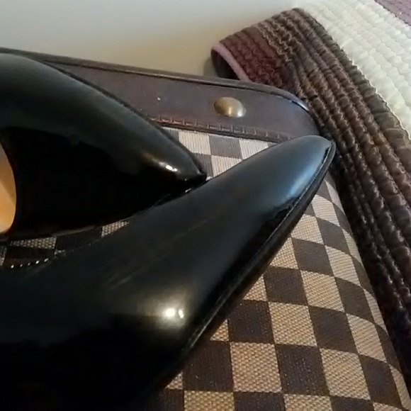Guess Black Heels-Some minor scuffs - Picture 3 of 6